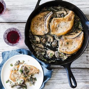 Pork Chops with Creamy Mushroom Sauce